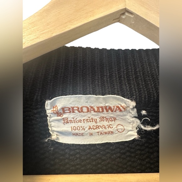 Vintage Broadway University Shop 100% Acrylic Sweater~ - Picture 3 of 3